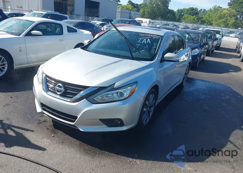 2017 Nissan Altima 2.5 Sl z USA, uszkodzony, nr VIN 1N4AL3AP2HC211905